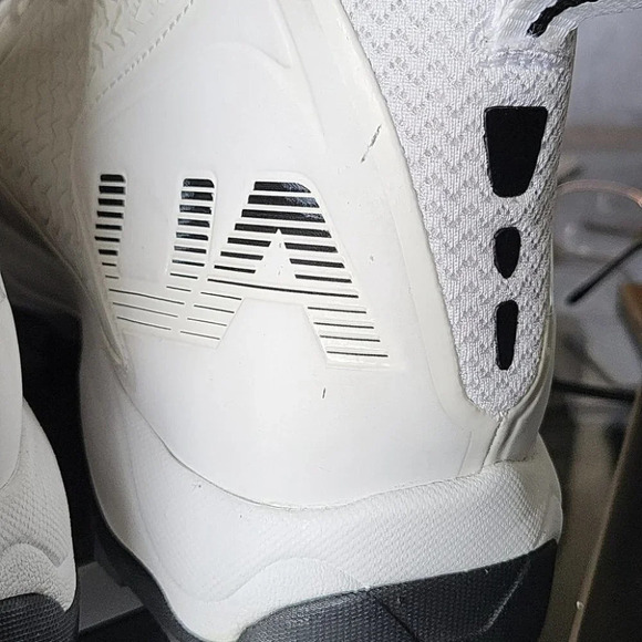 Men's Football Cleats by Under Armor (size 16) - Picture 7 of 7